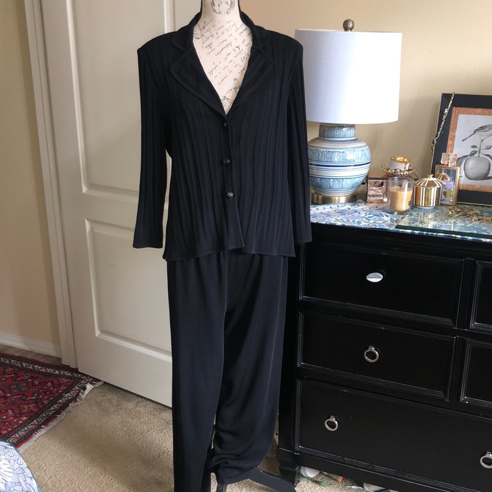 Exclusively Misook 2 Piece Coordinating Pant Suit - image 1
